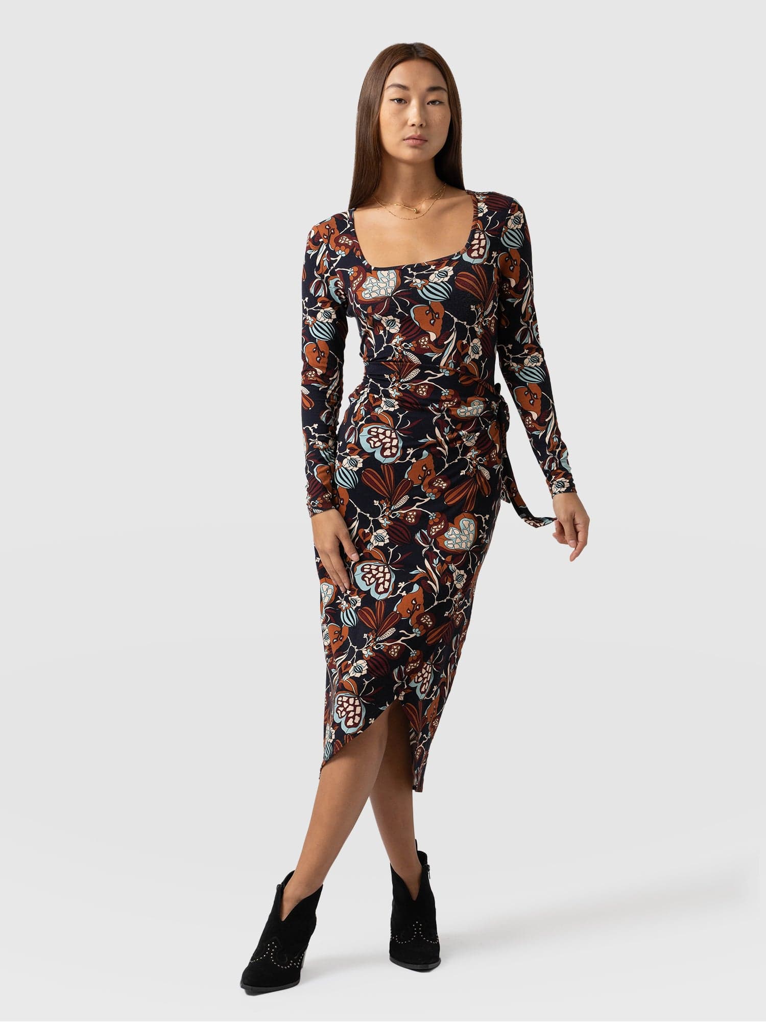 Amelia Wrap Dress 70's Paisley - Women's Dresses | Saint + Sofia® EU
